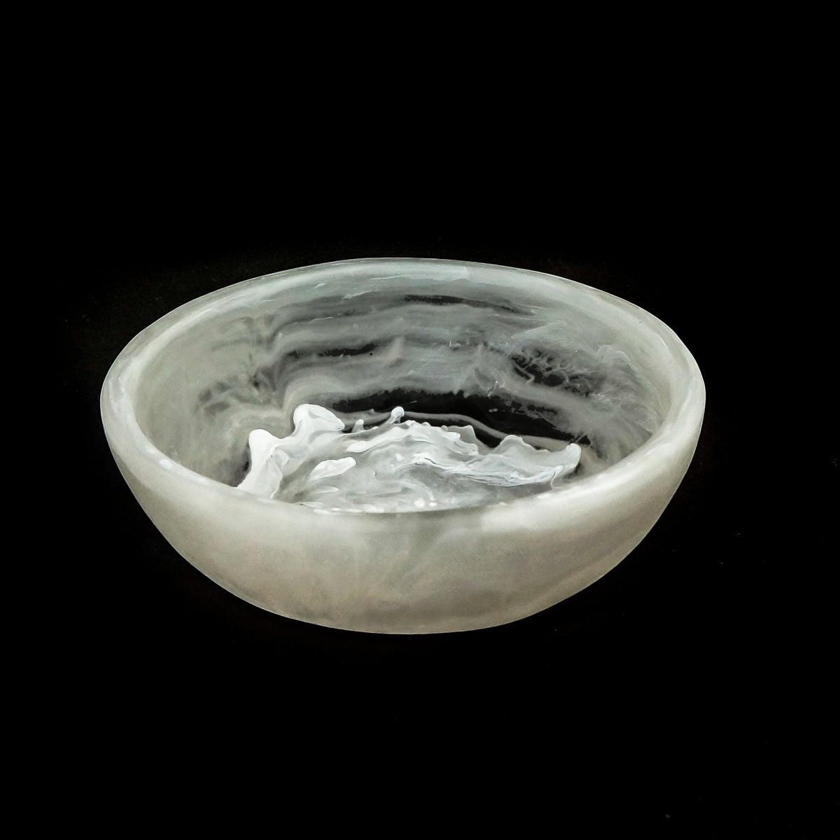 POLKA LUKA small round resin bowl with a translucent white marbled finish for trinkets or food presentation